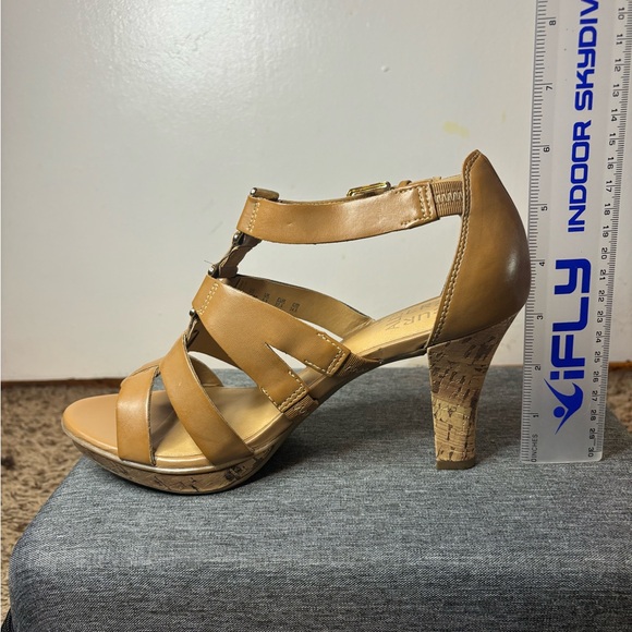 Brown Strappy Heel - Picture 8 of 9